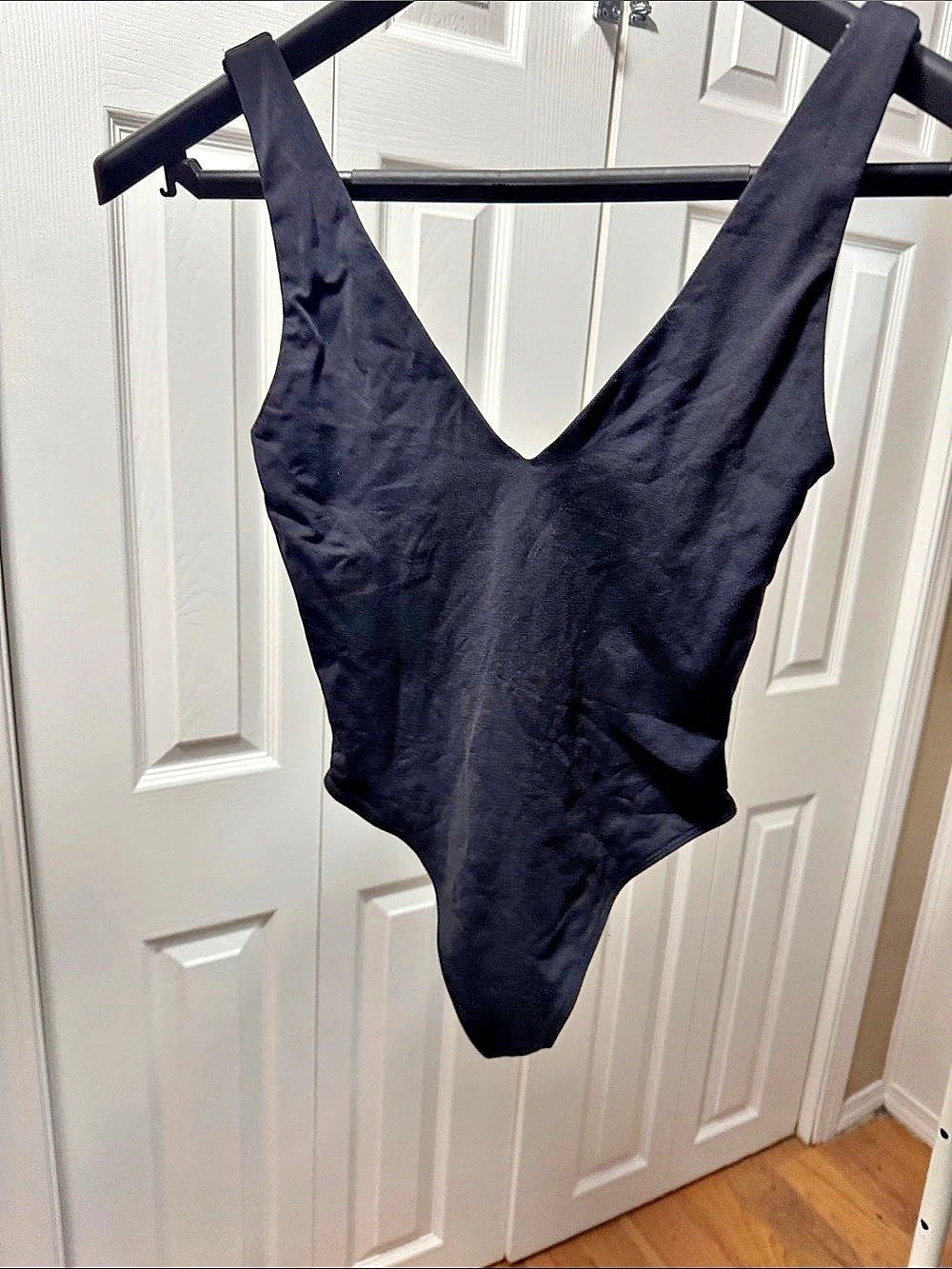 Babaton Contour V-Neck Bodysuit Black